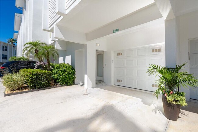 Photo - 8280 Harborside Cir