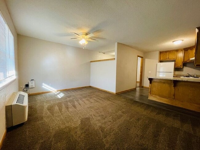Photo - 1405 Neil Ln
