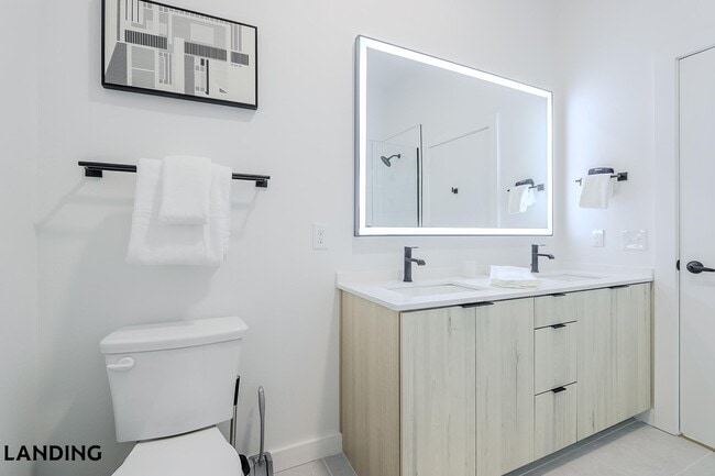 Photo - 2623 Keene St Unidad 518