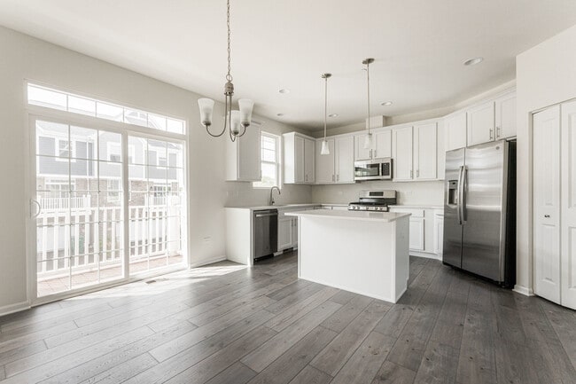 Photo - 1944 Kingsley Cir