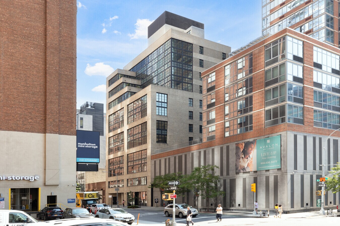 Photo - 546-550 W 29th St