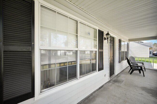 Photo - Charming Cape Cod-Style Home with 4 Bedrooms in Savannah, GA