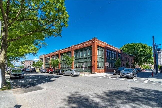 Building Photo - 260 Washington St