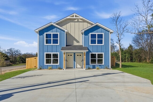 Building Photo - Brand New, Modern, and Ready for You in Temple, TX!