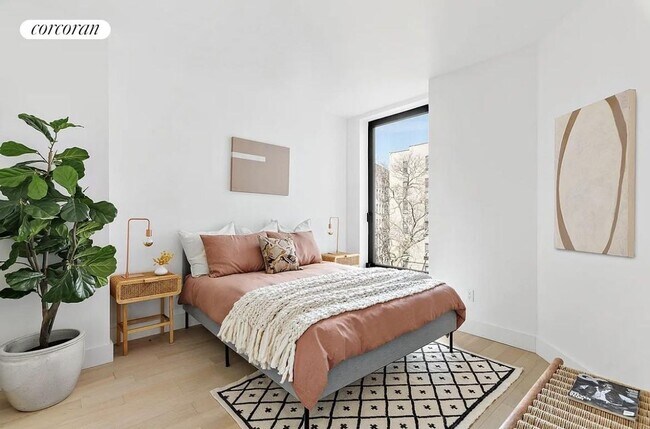 Photo - 111 Montgomery St