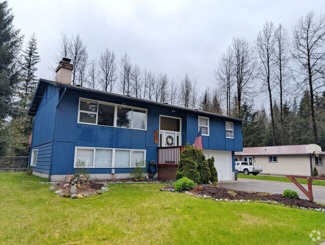 Building Photo - Unfurnished Vly Home 3BD+Den, 1.5BA, 1844 ...
