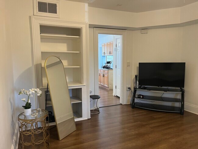 Photo - 13 Dr Aaron B Samuels Blvd Unidad 2