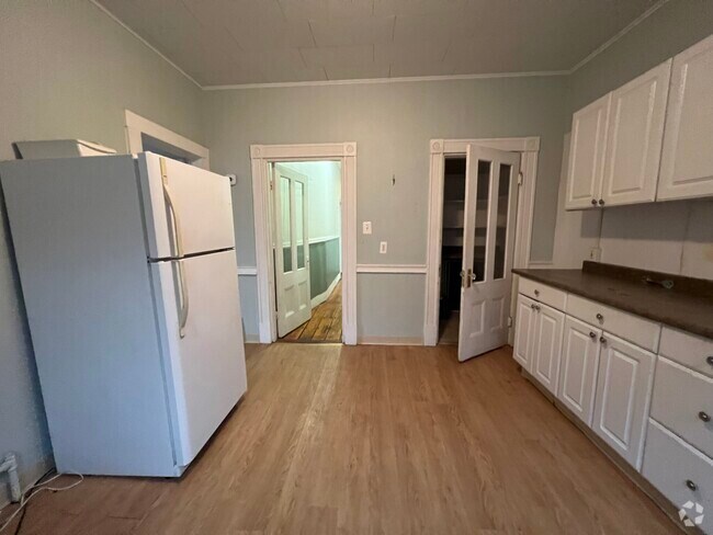 Building Photo - 339 Cambridge St Unit 3 Rental