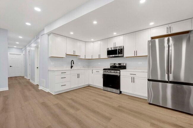 Photo - 2329 N Geneva Terrace