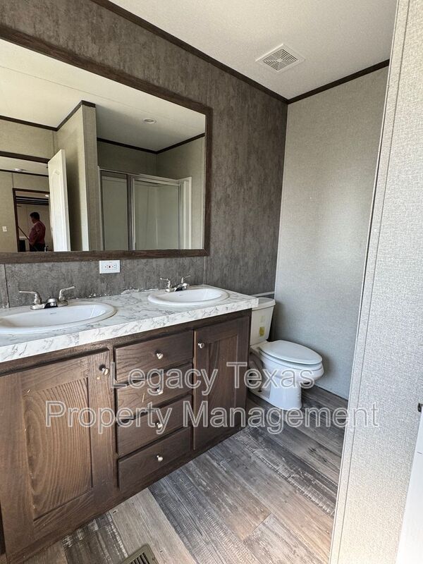Photo - 800 N Old Betsy Rd Unidad #7
