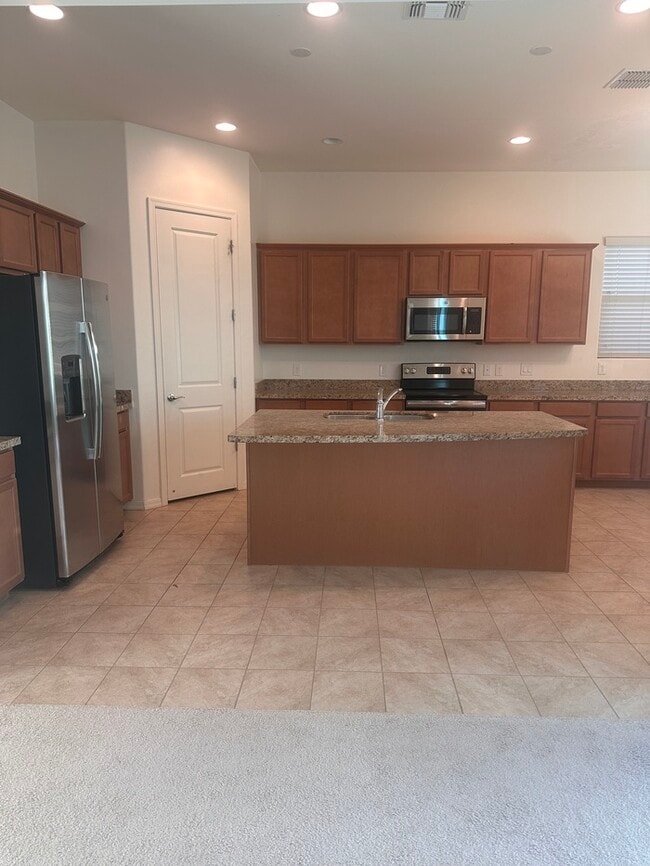 Photo - Large Home in Oro Valley