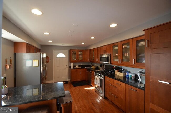 Photo - 3723 S Four Mile Run Dr