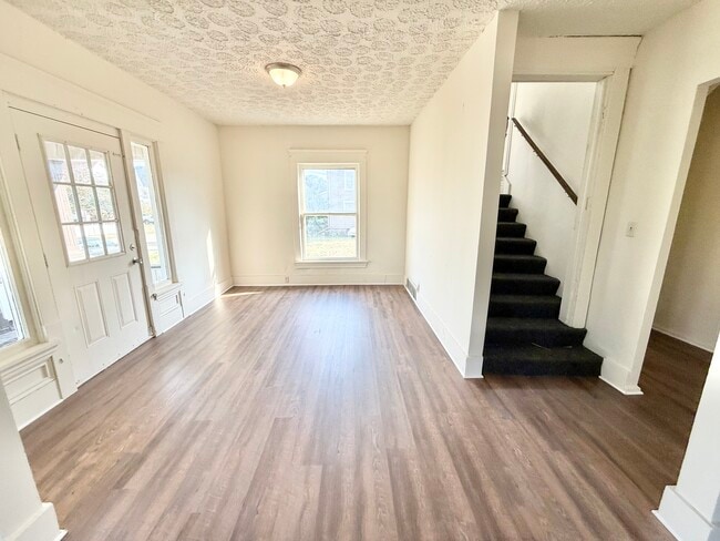 Photo - 1507 Garfield Ave SW House