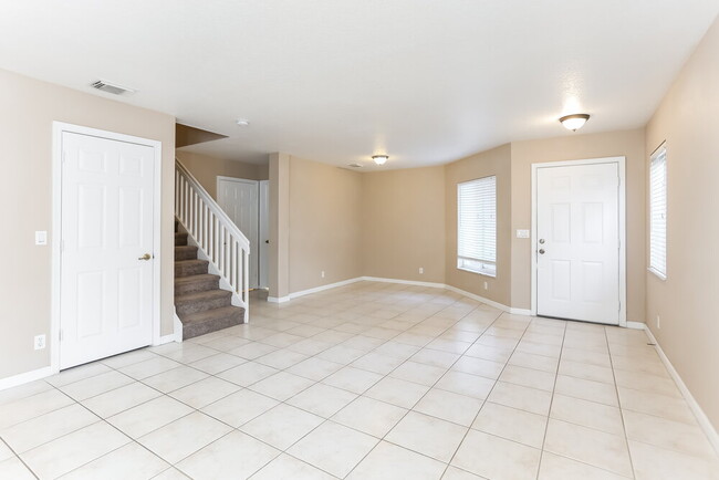 Photo - 6168 Whalton St