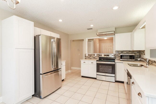 Photo - 1752 St Ives Dr