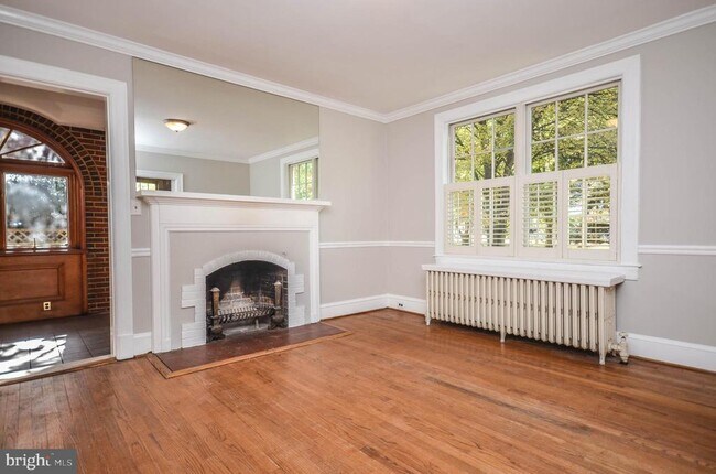 Photo - 7205 46th St