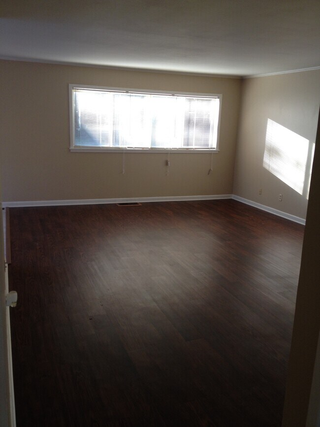 Photo - 2101 Smallwood Dr