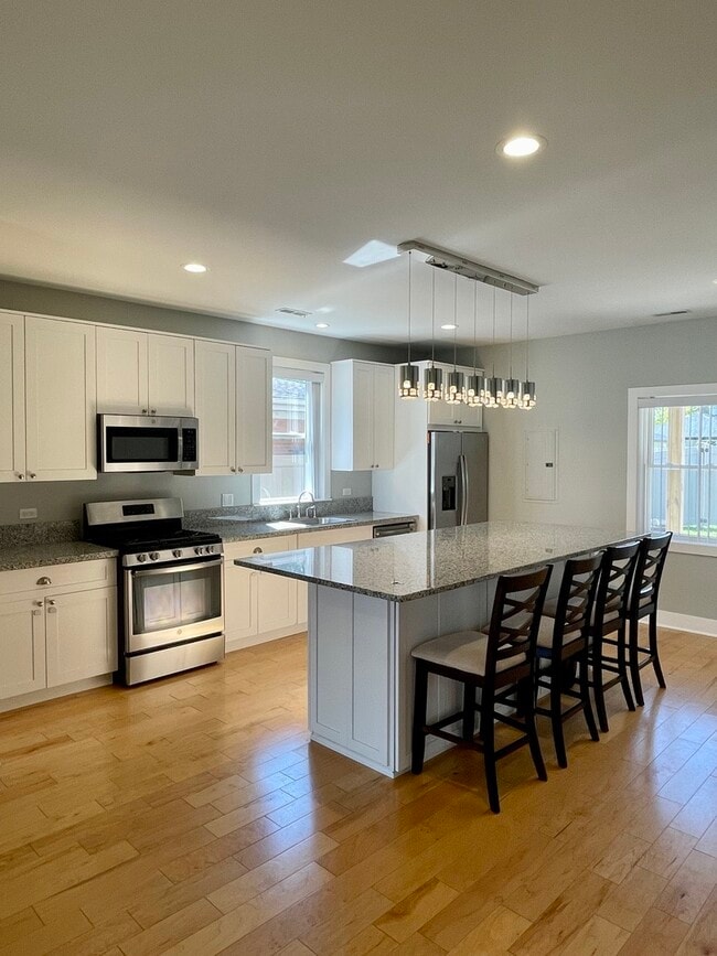 Photo - 1986 Pine St Unidad 1