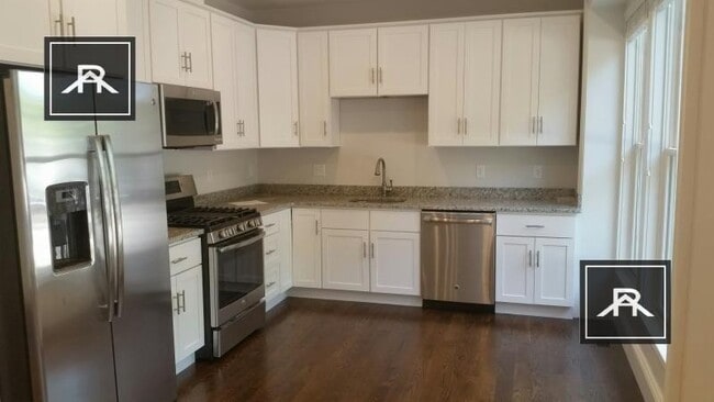 Building Photo - 4 bedroom in Newton MA 02467 Unit 2 Rental