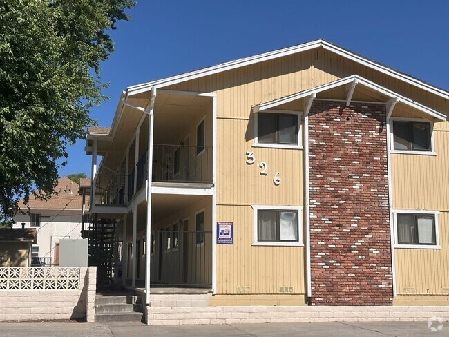 Building Photo - Upstairs 2 bed, 1 bath Apartment Unit 6