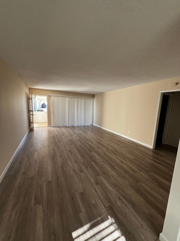 Photo - 2435 W 227th St