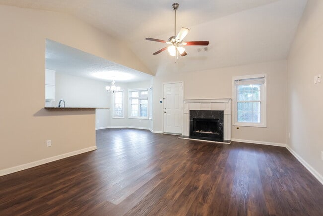 Photo - 195 Northwind Dr