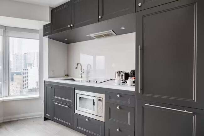 Photo - 155 Yorkville Ave Unit ID1045459P