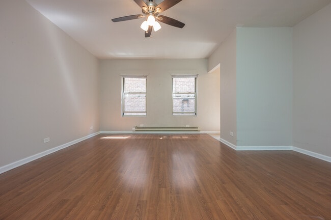 Photo - 5511 N Kenmore Ave