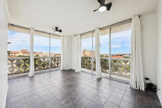 Building Photo - 1801 Lavaca St Unit 4D Rental