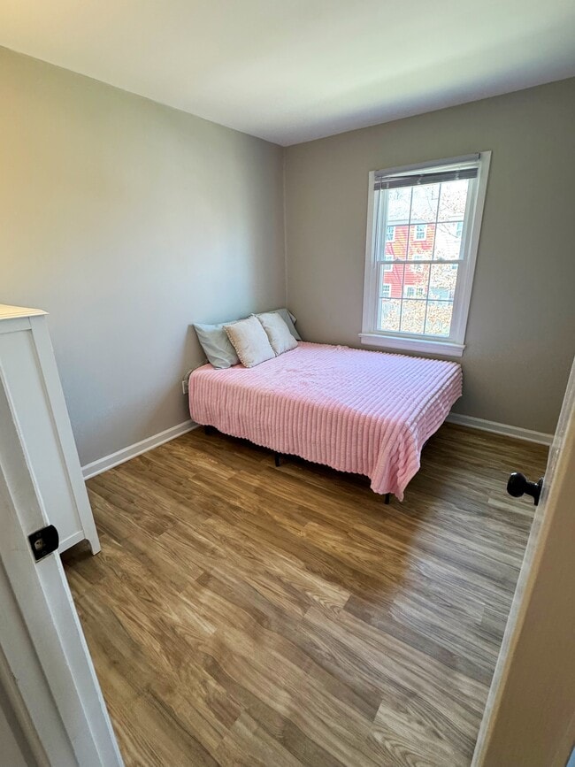 Bedroom 3 - 202 Huntington Ln