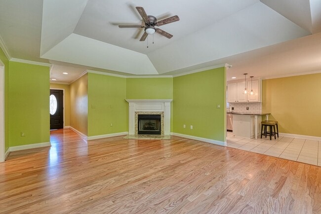 Photo - 210 Rivermill Ct
