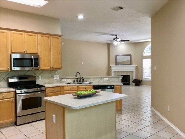 Photo - 14 Heron Hollow Ct