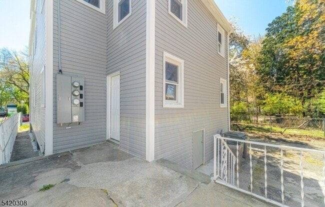 Photo - 155 Tichenor Ave Unit 1