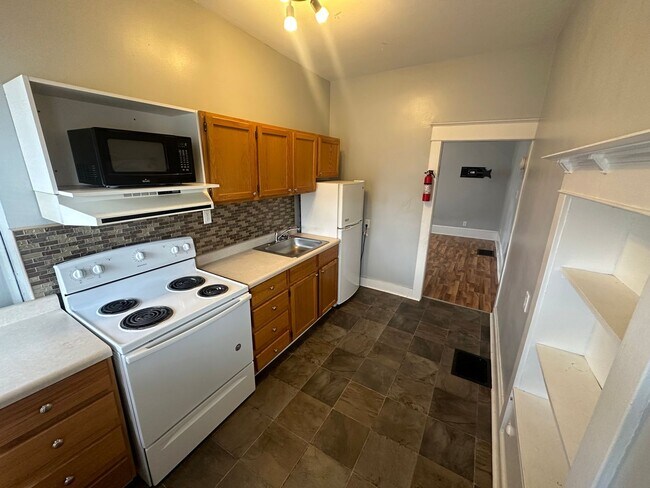 Photo - 302 S Prairie St Unit 02