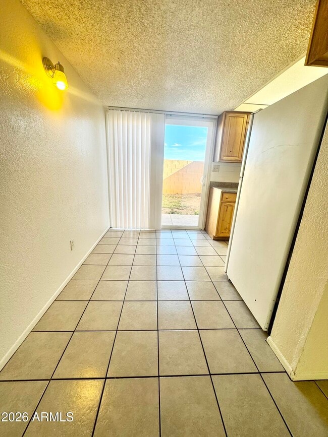 Photo - 615 S 3rd St