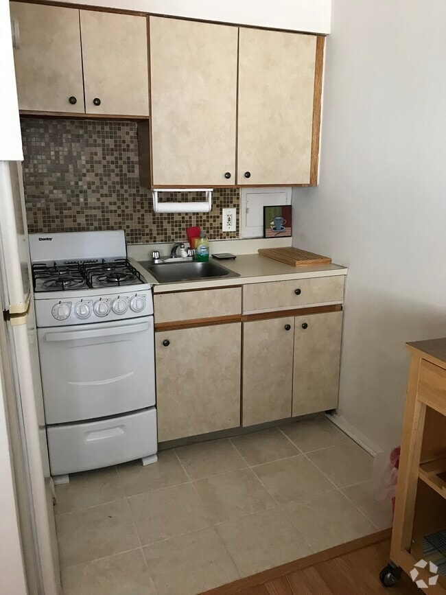 Building Photo - 2101 Chestnut St Unit 722-1 Rental