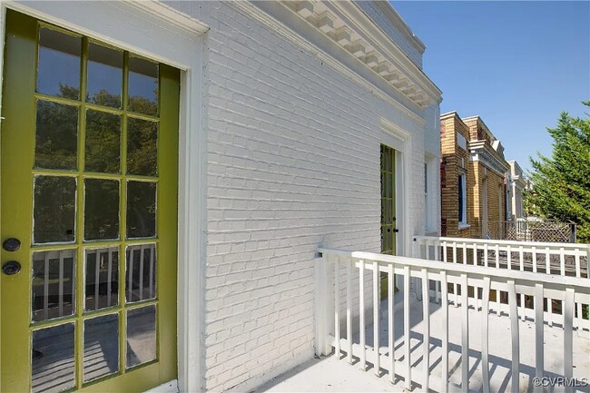 Photo - 3139 Ellwood Ave Unidad C