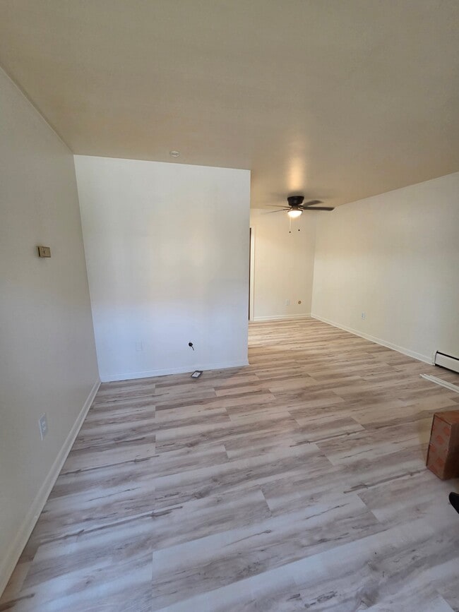 Photo - 2525 E Maple Rd
