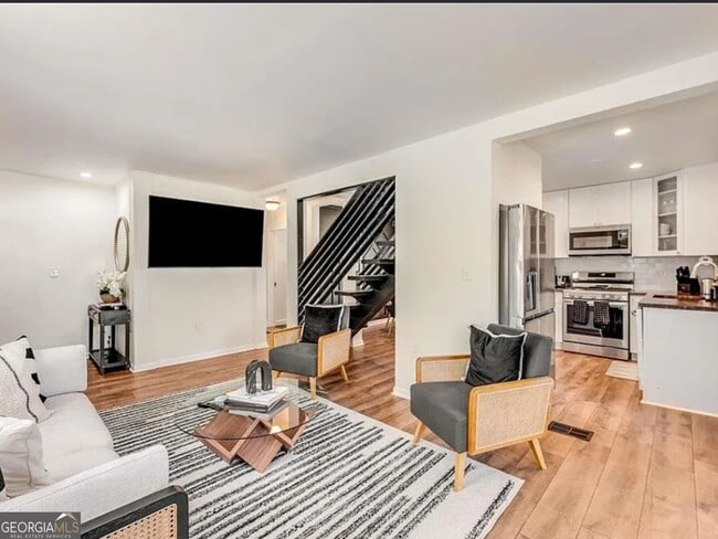 Photo - 1471 Hardin Ave