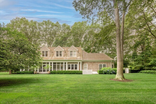 Photo - 147 Wainscott Harbor Rd