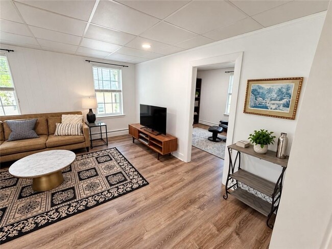 37 Lee Ave Unit 1