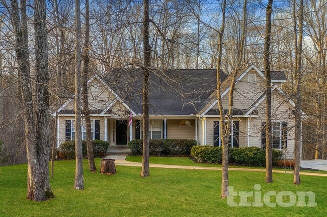 Building Photo - 313 Cascade Ct