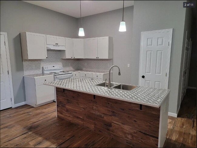 Photo - 108 Maplewood Dr