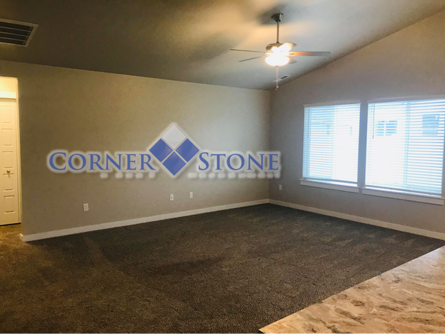 Photo - Great Meridian Home with Bonus Room!