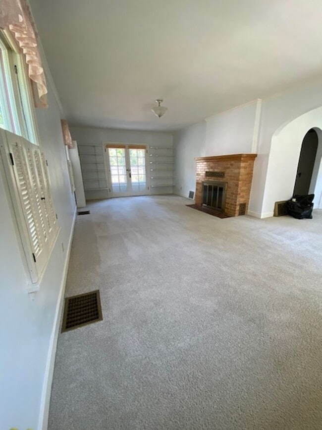 Photo - $2,695 / AVAILABLE NOW! 3BD Single Family Home