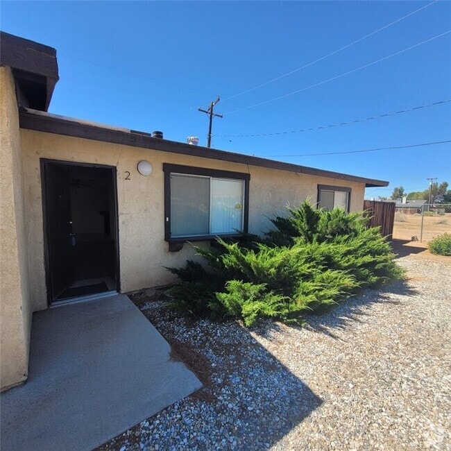 Building Photo - 15430 Straight Arrow Rd Unit 2 Rental