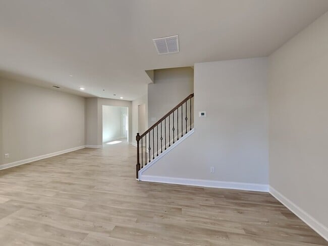 Photo - 122 Wayne Ln