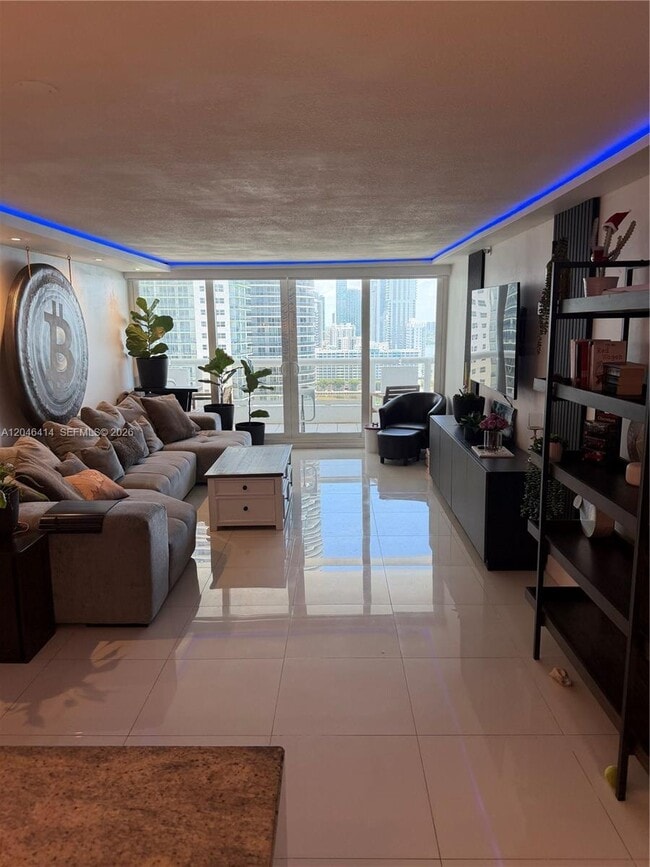Building Photo - 1717 N Bayshore Dr Unit A-2847