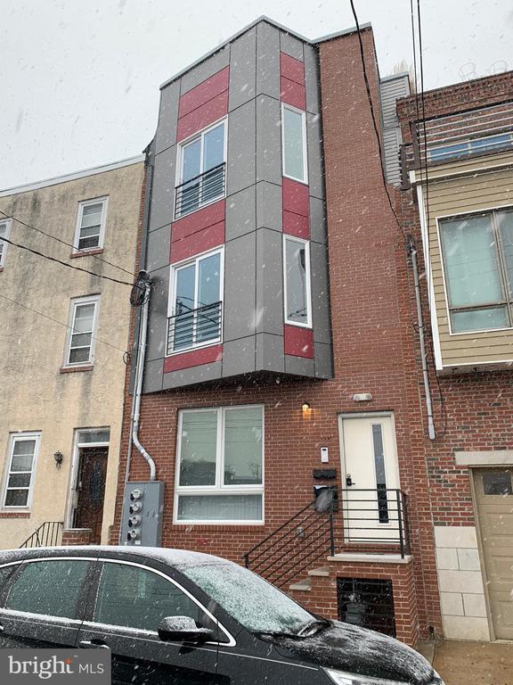Photo - 1527 Carpenter St