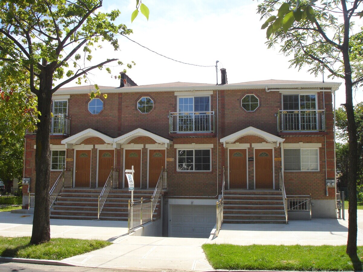 8611 Range St Townhome For Rent in Queens Village, NY